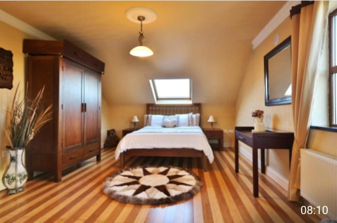 The Cliffs Of Moher Holiday House ดูลิน ภายนอก รูปภาพ